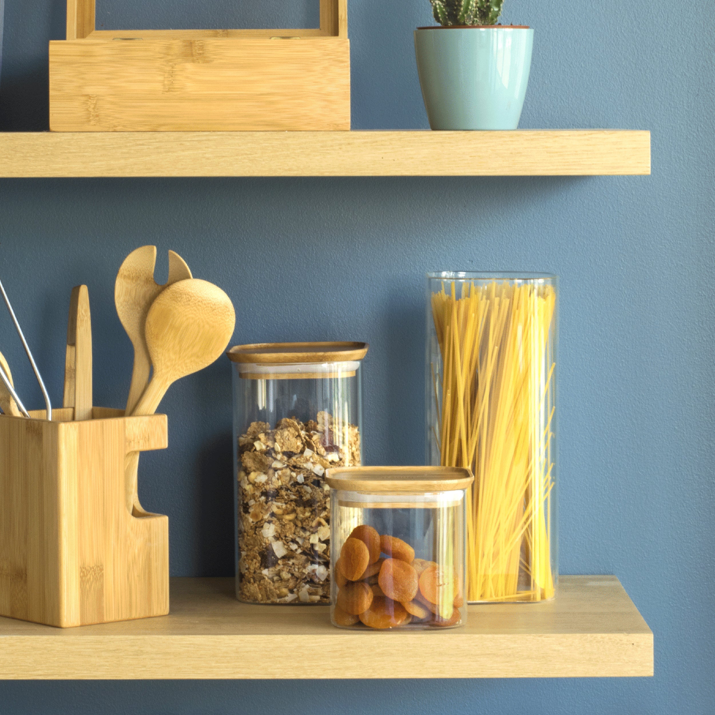 Square Glass Storage Canister With Bamboo Lid 800ml - Image 2